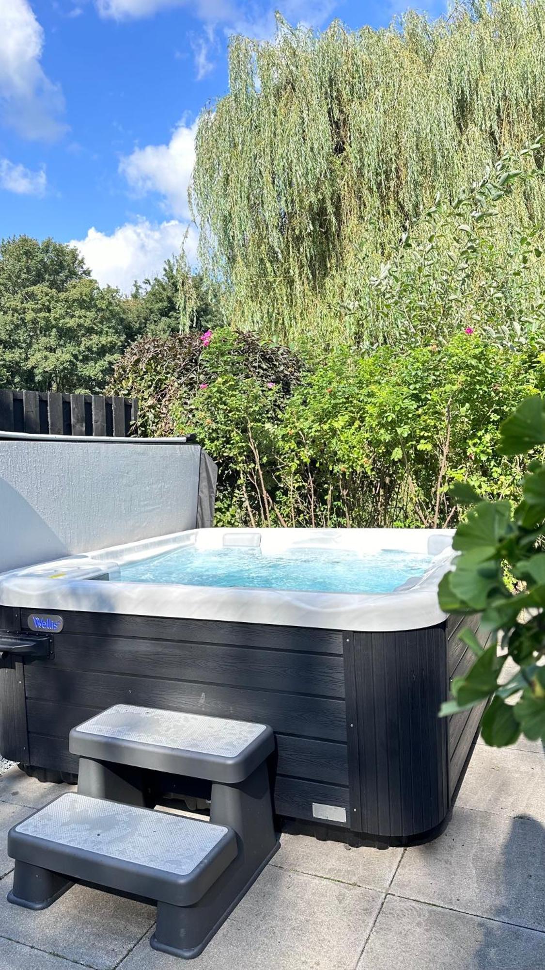 De Luxe Bed &Wellness Villa 's-Hertogenbosch  Kültér fotó
