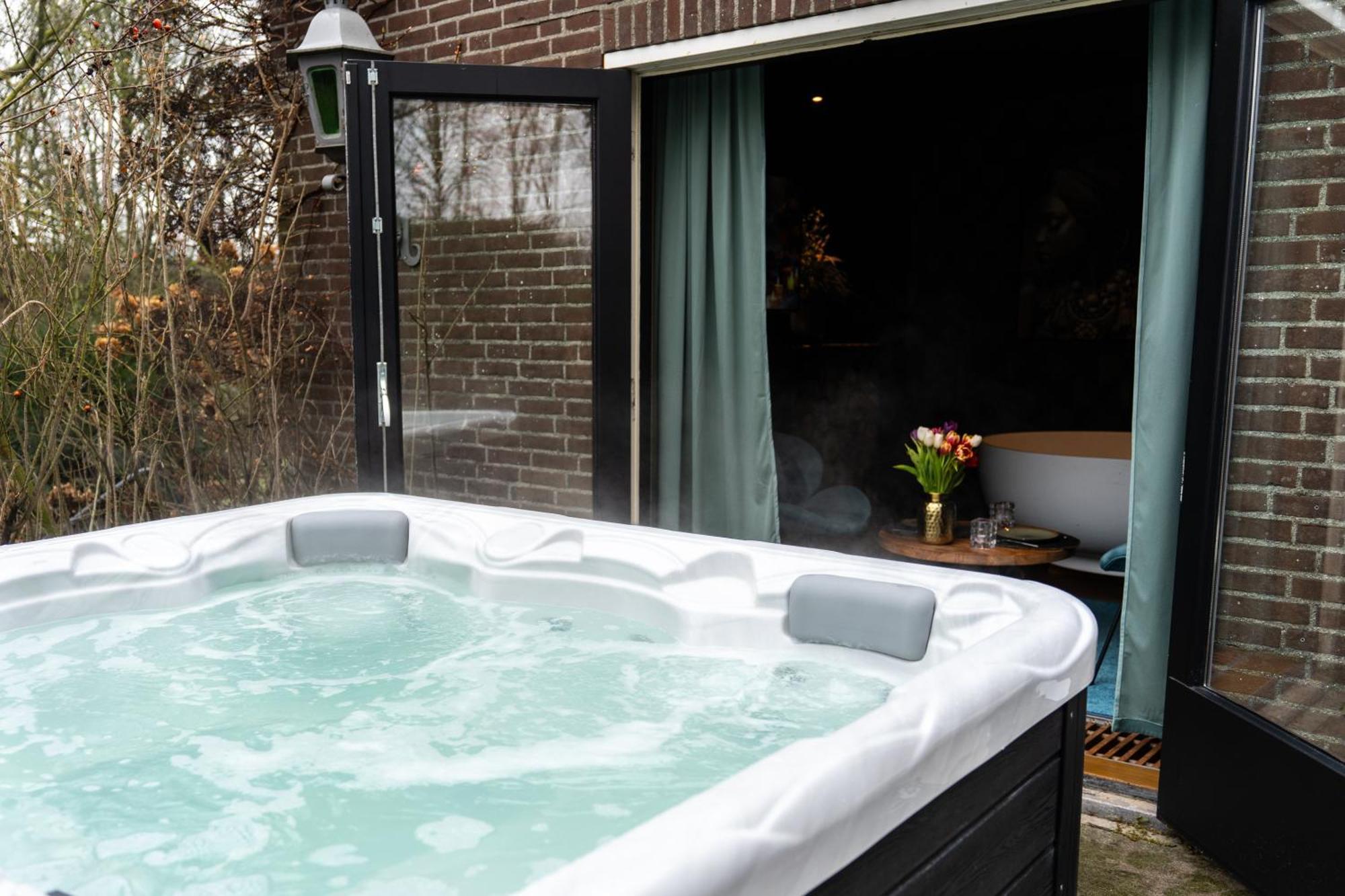 De Luxe Bed &Wellness Villa 's-Hertogenbosch  Kültér fotó